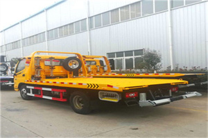 源汇区附近拖车救援搭电