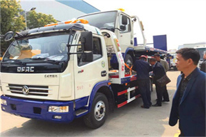 源汇区汽车道路救援拖车价格